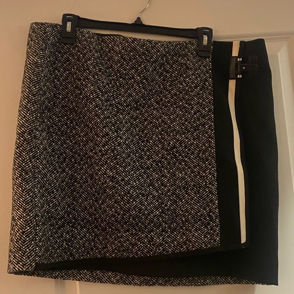 White House Black Market Dresses & Skirts - White House Black Market Black and White mini skirt